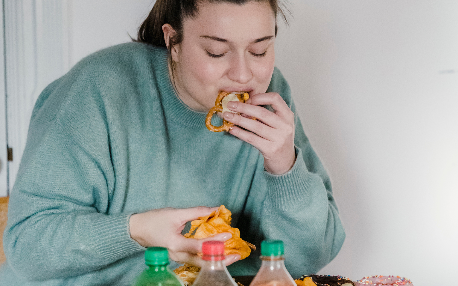 FREE emotional eating workshop for moms. Led by Registered Dietitian & Certified Intuitive Eating Counsellor Jennifer Neale and Clinical Psychologist Dr. Melisa Arias-Valenzuela